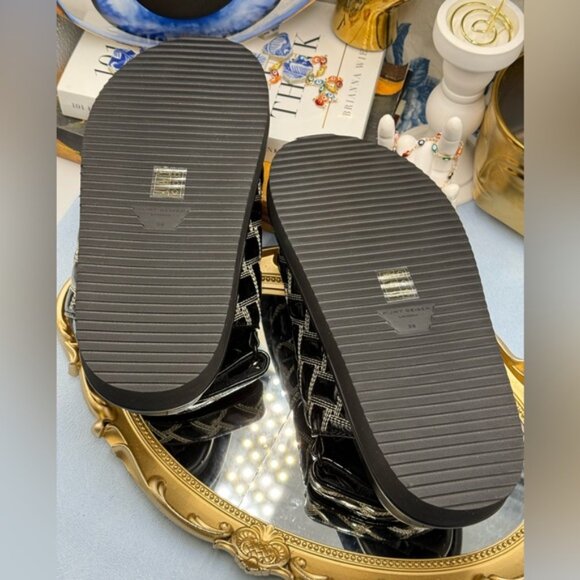 🆕 KURT GEIGER LONDON 🧿 NWOB Orson Patent Quilted Dad Sandals Sz EU38 US 7.5 - Picture 11 of 12